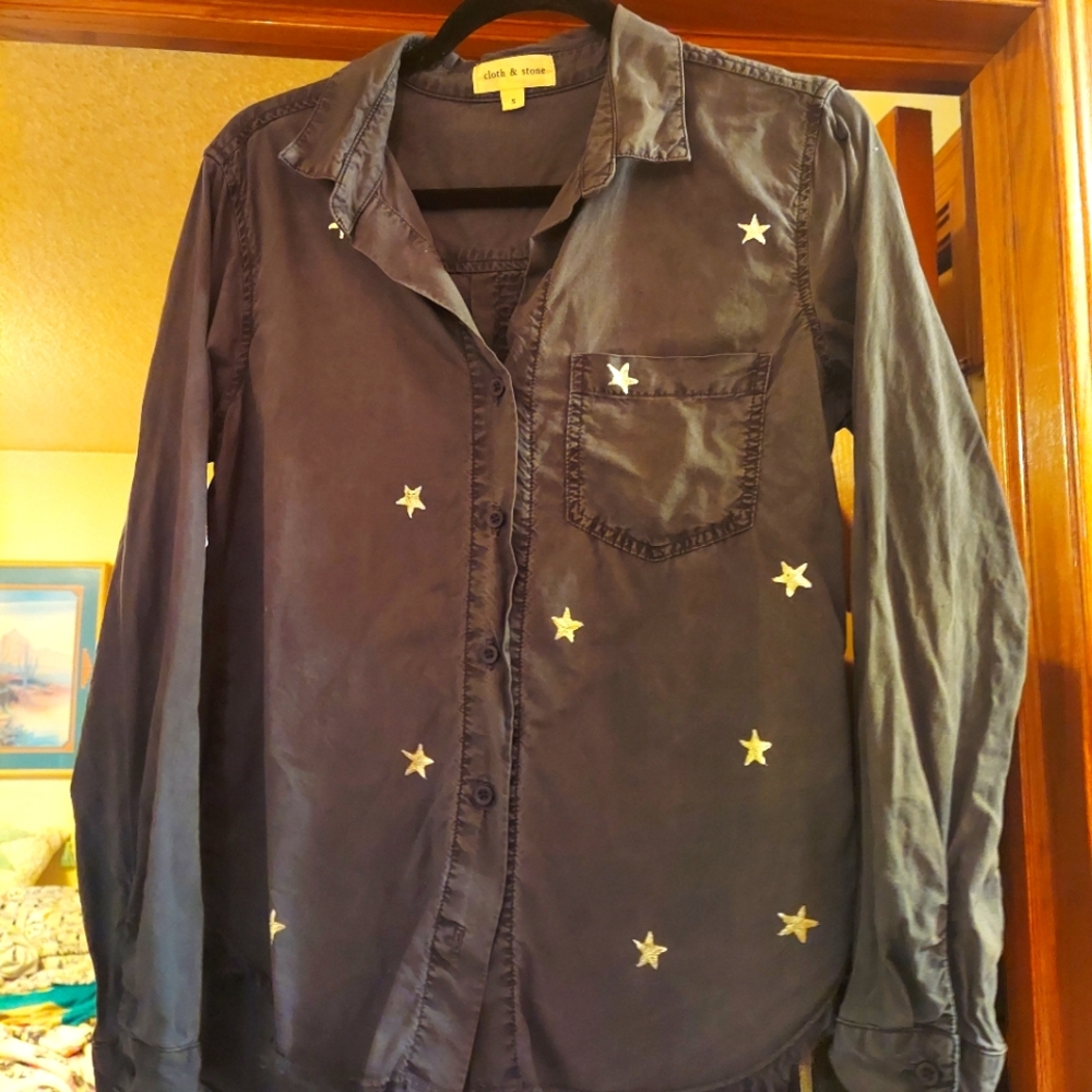 Cloth and Stone button down shirt